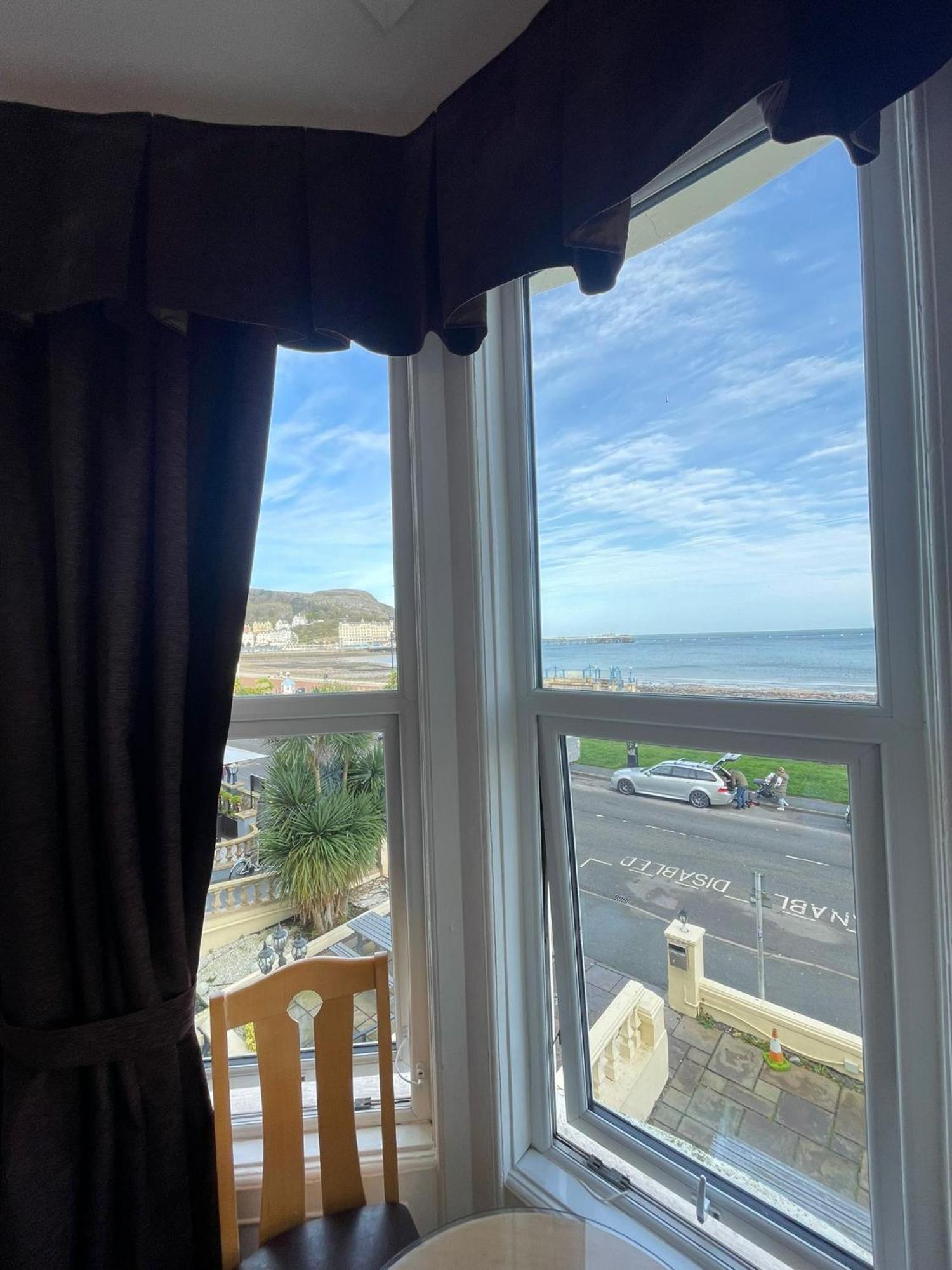 Four Saints Brig Y Don Hotel Llandudno Exterior photo
