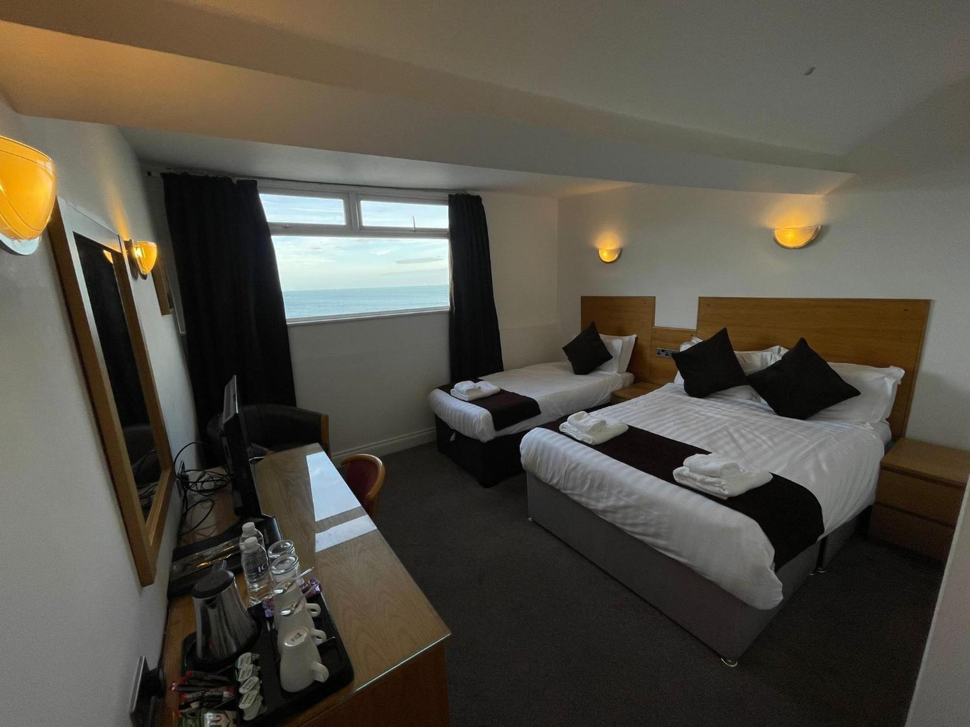 Four Saints Brig Y Don Hotel Llandudno Exterior photo